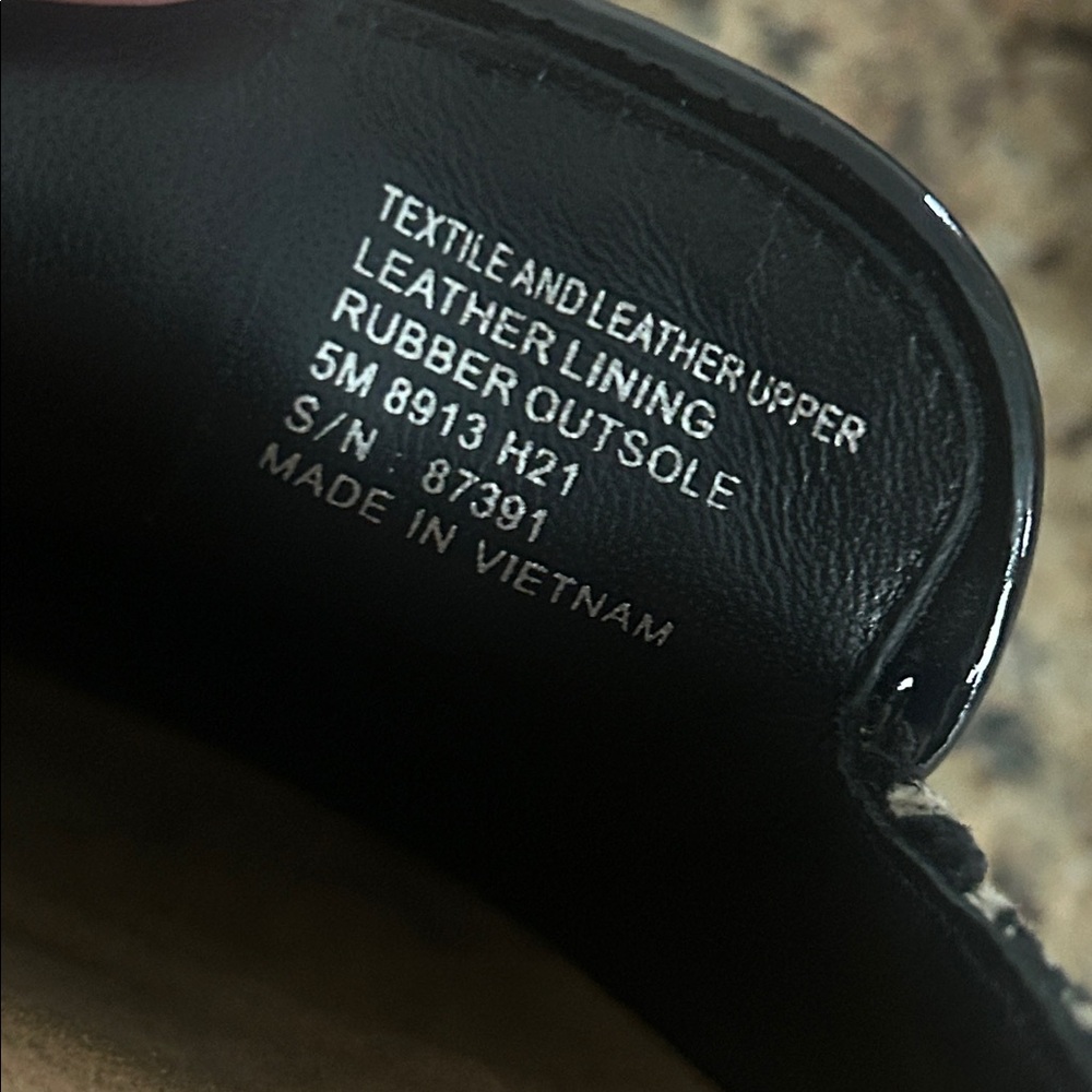 New Tory Burch monogram mules with charm - Picture 9 of 11